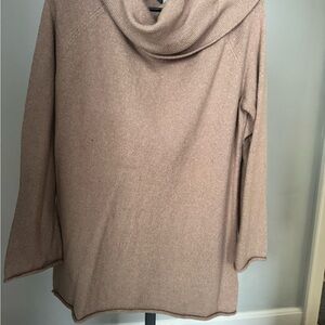 Buckle Women's Off-the-Shoulder Sweater in Tan
